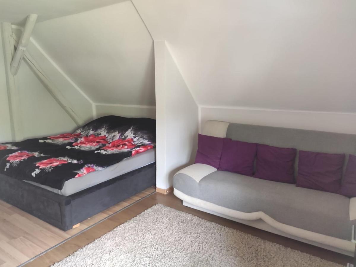 Dom Nad Jeziorem Strazym Zbiczno Luaran gambar